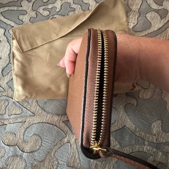 Burberry wallet new without tags - Picture 2 of 7